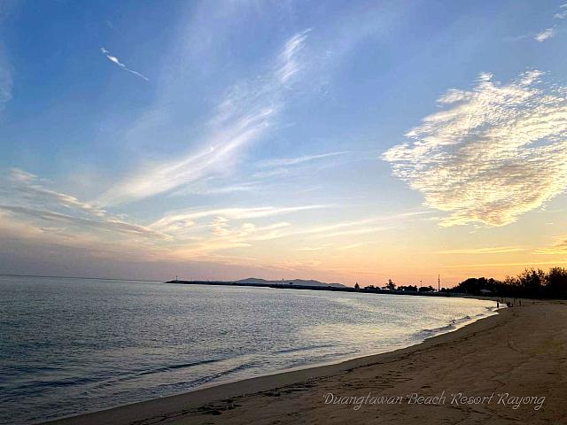 สวยงาม ยามเย็น